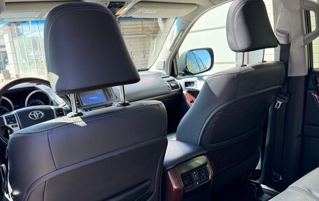 Toyota Land Cruiser Prado 150 рестайлинг 2, 2014 год, 3 630 000 рублей, 17 фотография