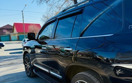 Toyota Land Cruiser 200, 2017 год, 9 200 000 рублей, 5 фотография
