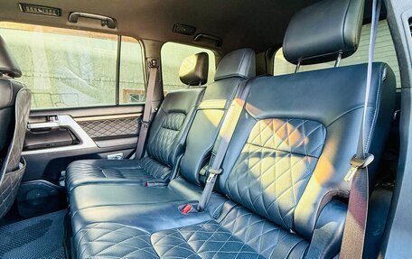 Toyota Land Cruiser 200, 2017 год, 9 200 000 рублей, 14 фотография