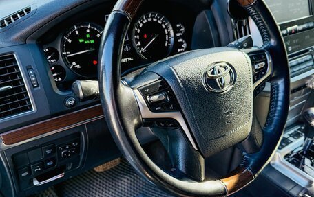 Toyota Land Cruiser 200, 2017 год, 9 200 000 рублей, 12 фотография