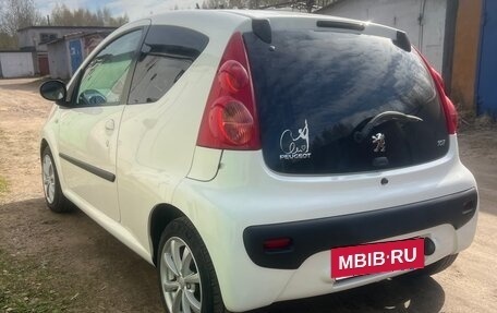 Peugeot 107 I рестайлинг, 2011 год, 560 000 рублей, 5 фотография