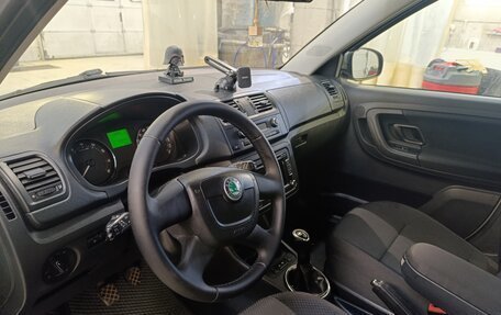 Skoda Fabia II, 2010 год, 720 000 рублей, 24 фотография