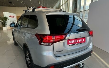 Mitsubishi Outlander III рестайлинг 3, 2018 год, 2 420 000 рублей, 3 фотография
