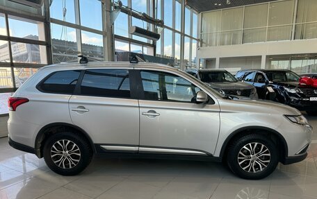 Mitsubishi Outlander III рестайлинг 3, 2018 год, 2 420 000 рублей, 6 фотография