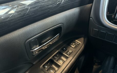 Mitsubishi Outlander III рестайлинг 3, 2018 год, 2 420 000 рублей, 19 фотография