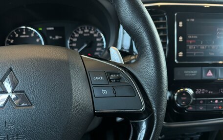 Mitsubishi Outlander III рестайлинг 3, 2018 год, 2 420 000 рублей, 14 фотография