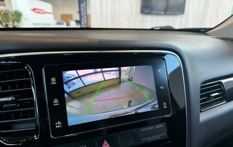 Mitsubishi Outlander III рестайлинг 3, 2018 год, 2 420 000 рублей, 22 фотография