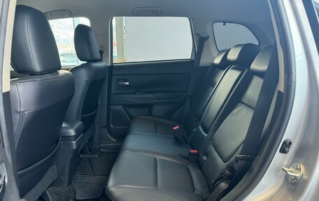 Mitsubishi Outlander III рестайлинг 3, 2018 год, 2 420 000 рублей, 27 фотография