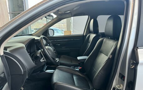 Mitsubishi Outlander III рестайлинг 3, 2018 год, 2 420 000 рублей, 26 фотография