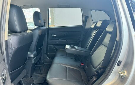 Mitsubishi Outlander III рестайлинг 3, 2018 год, 2 420 000 рублей, 28 фотография