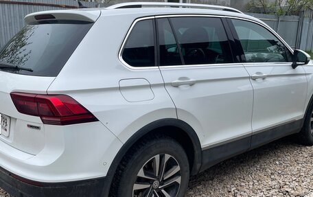 Volkswagen Tiguan II, 2019 год, 2 300 000 рублей, 5 фотография