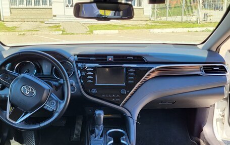 Toyota Camry, 2019 год, 3 100 000 рублей, 10 фотография