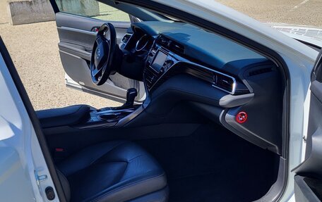 Toyota Camry, 2019 год, 3 100 000 рублей, 15 фотография