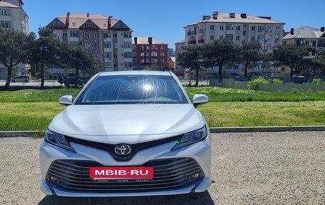 Toyota Camry, 2019 год, 3 100 000 рублей, 2 фотография