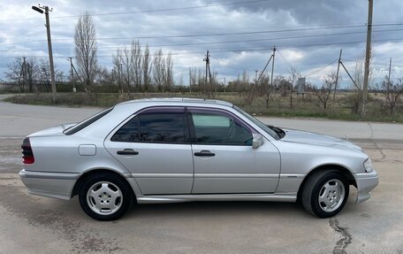 Mercedes-Benz C-Класс, 1996 год, 285 000 рублей, 4 фотография