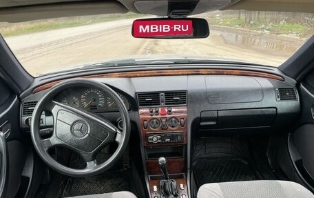 Mercedes-Benz C-Класс, 1996 год, 285 000 рублей, 8 фотография