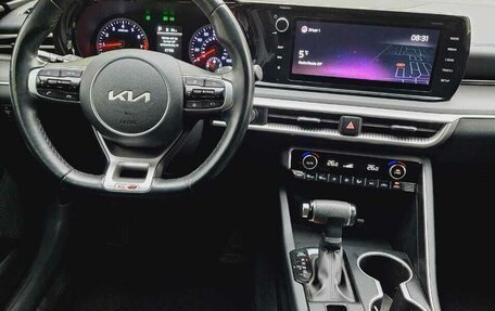 KIA K5, 2021 год, 2 750 000 рублей, 15 фотография