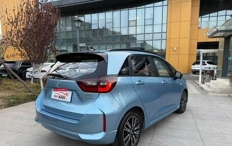 Honda Fit, 2022 год, 1 300 000 рублей, 4 фотография