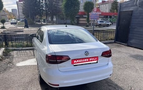Volkswagen Jetta VI, 2016 год, 1 099 000 рублей, 2 фотография