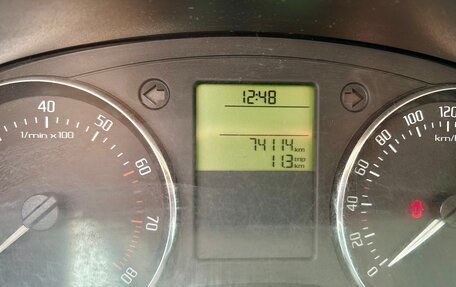 Skoda Fabia II, 2011 год, 585 000 рублей, 6 фотография