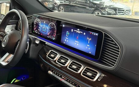 Mercedes-Benz GLS, 2024 год, 18 500 000 рублей, 2 фотография
