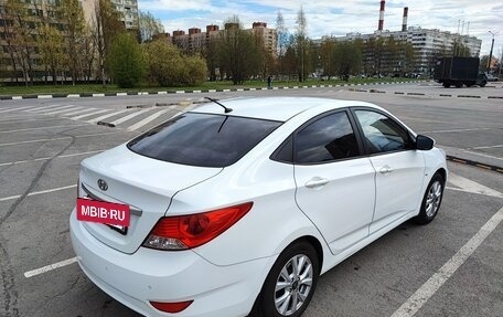 Hyundai Solaris II рестайлинг, 2011 год, 700 000 рублей, 4 фотография