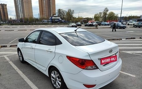 Hyundai Solaris II рестайлинг, 2011 год, 700 000 рублей, 6 фотография