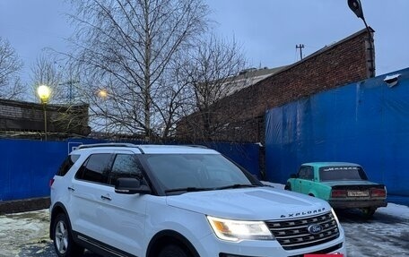 Ford Explorer VI, 2017 год, 2 950 000 рублей, 3 фотография