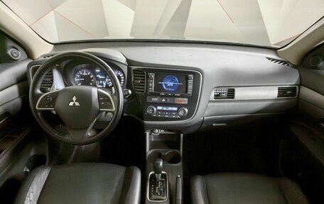 Mitsubishi Outlander III рестайлинг 3, 2013 год, 1 347 000 рублей, 11 фотография