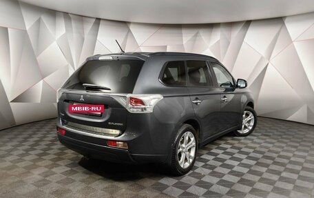 Mitsubishi Outlander III рестайлинг 3, 2013 год, 1 347 000 рублей, 2 фотография