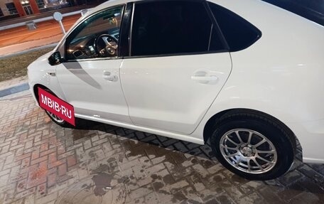 Volkswagen Polo VI (EU Market), 2018 год, 1 100 000 рублей, 2 фотография