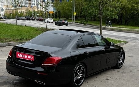 Mercedes-Benz E-Класс, 2019 год, 3 700 000 рублей, 4 фотография