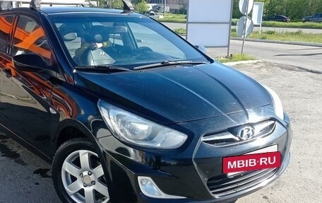 Hyundai Solaris II рестайлинг, 2012 год, 620 000 рублей, 2 фотография