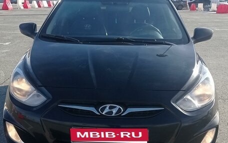 Hyundai Solaris II рестайлинг, 2012 год, 620 000 рублей, 12 фотография