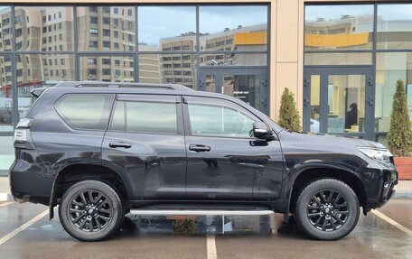 Toyota Land Cruiser Prado 150 рестайлинг 2, 2021 год, 6 450 000 рублей, 4 фотография