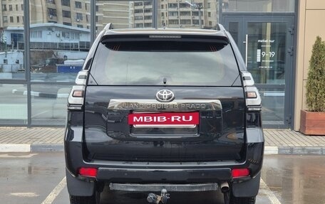 Toyota Land Cruiser Prado 150 рестайлинг 2, 2021 год, 6 450 000 рублей, 6 фотография