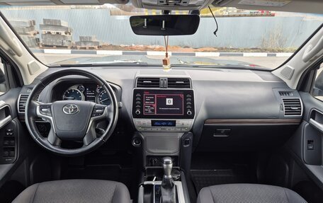 Toyota Land Cruiser Prado 150 рестайлинг 2, 2021 год, 6 450 000 рублей, 11 фотография