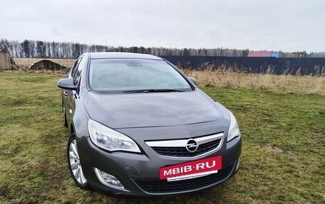 Opel Astra J, 2011 год, 580 000 рублей, 4 фотография