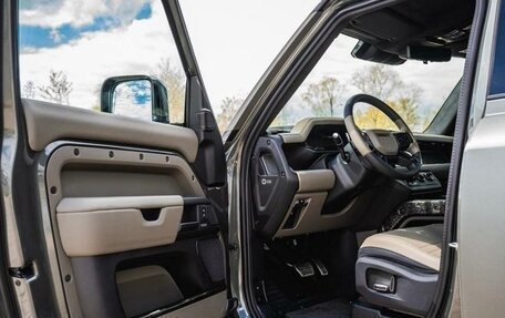 Land Rover Defender II, 2025 год, 35 000 000 рублей, 8 фотография