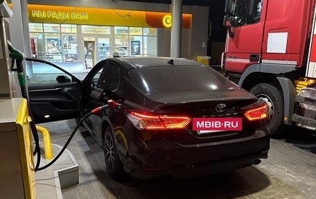 Toyota Camry, 2020 год, 3 450 000 рублей, 7 фотография