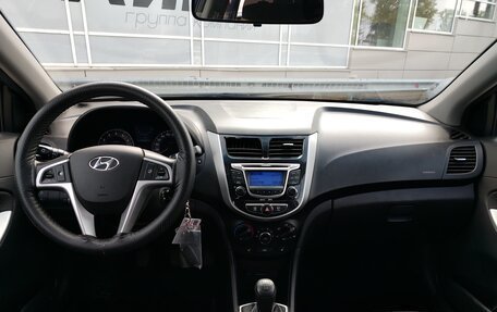 Hyundai Solaris II рестайлинг, 2012 год, 655 000 рублей, 5 фотография