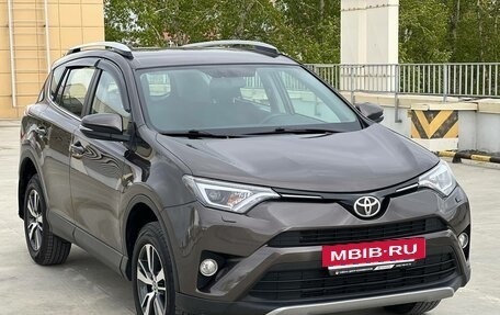 Toyota RAV4, 2018 год, 2 580 000 рублей, 9 фотография