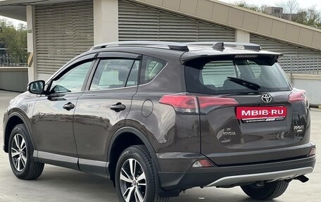 Toyota RAV4, 2018 год, 2 580 000 рублей, 16 фотография