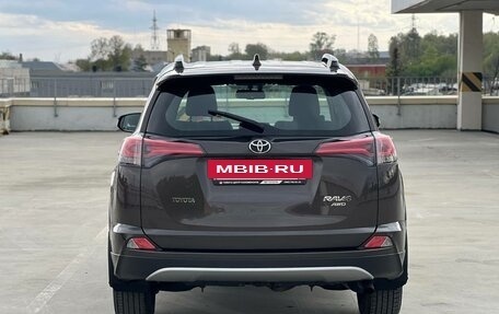 Toyota RAV4, 2018 год, 2 580 000 рублей, 15 фотография
