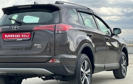 Toyota RAV4, 2018 год, 2 580 000 рублей, 18 фотография