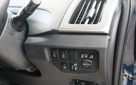 Toyota Prius, 2013 год, 1 699 000 рублей, 9 фотография