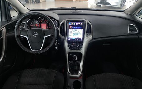 Opel Astra J, 2011 год, 899 000 рублей, 10 фотография