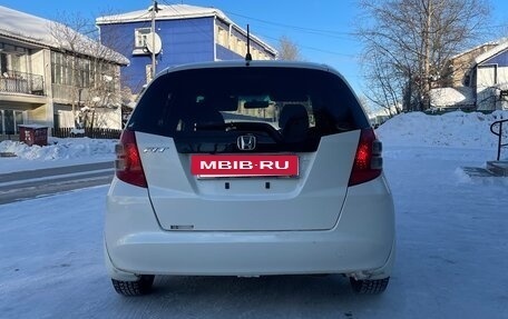 Honda Fit III, 2009 год, 800 000 рублей, 2 фотография