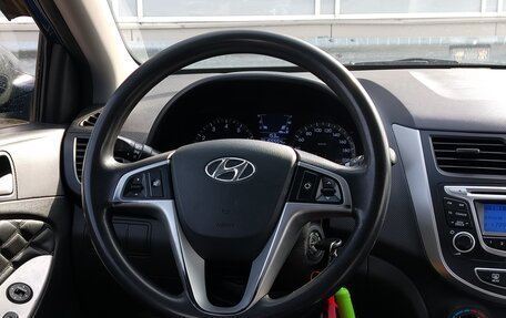 Hyundai Solaris II рестайлинг, 2011 год, 631 000 рублей, 7 фотография