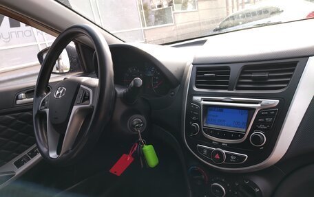 Hyundai Solaris II рестайлинг, 2011 год, 631 000 рублей, 6 фотография